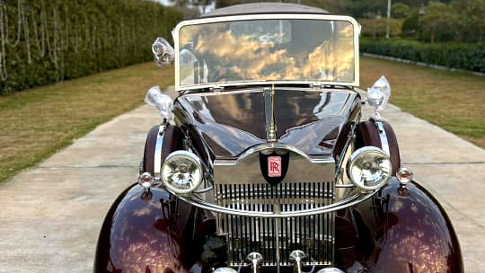 Vintage Car Bharatpur — premium vintage wedding car